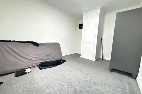 undefined, Trinity Court, CO9
