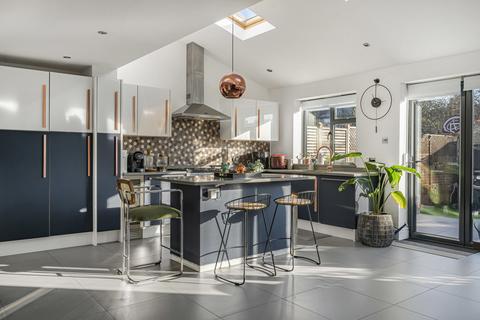undefined, Albemarle Avenue, Twickenham, TW2