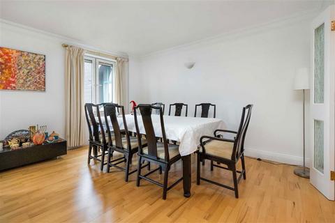 2 bedroom flat for sale, Westminster Bridge Road, London SE1