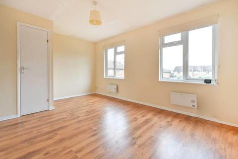 undefined, Elder Close, Guildford GU4