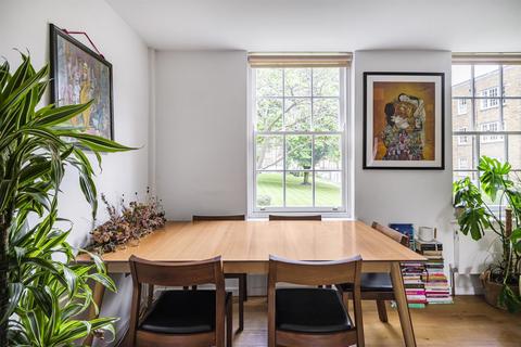 2 bedroom flat to rent, John Spencer Square, London