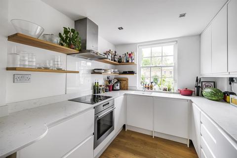 2 bedroom flat to rent, John Spencer Square, London