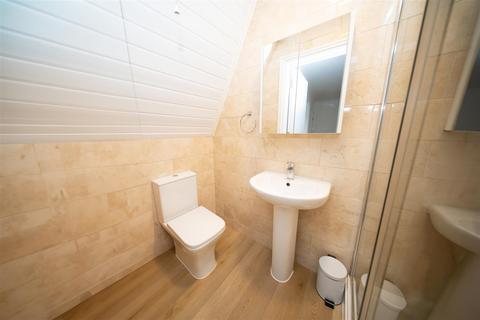 undefined, Bath Road, Hounslow TW4