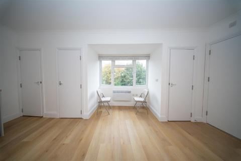 undefined, Bath Road, Hounslow TW4