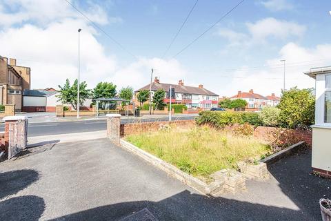2 bedroom bungalow to rent, Common Edge Road, Lancashire FY4
