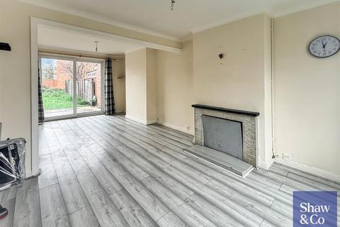 undefined, Fern Lane, Hounslow TW5