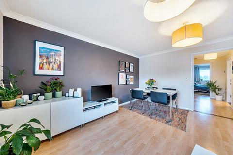 undefined, London Road, Mitcham CR4