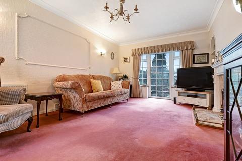 3 bedroom semi-detached house for sale, Horsforth, Leeds LS18