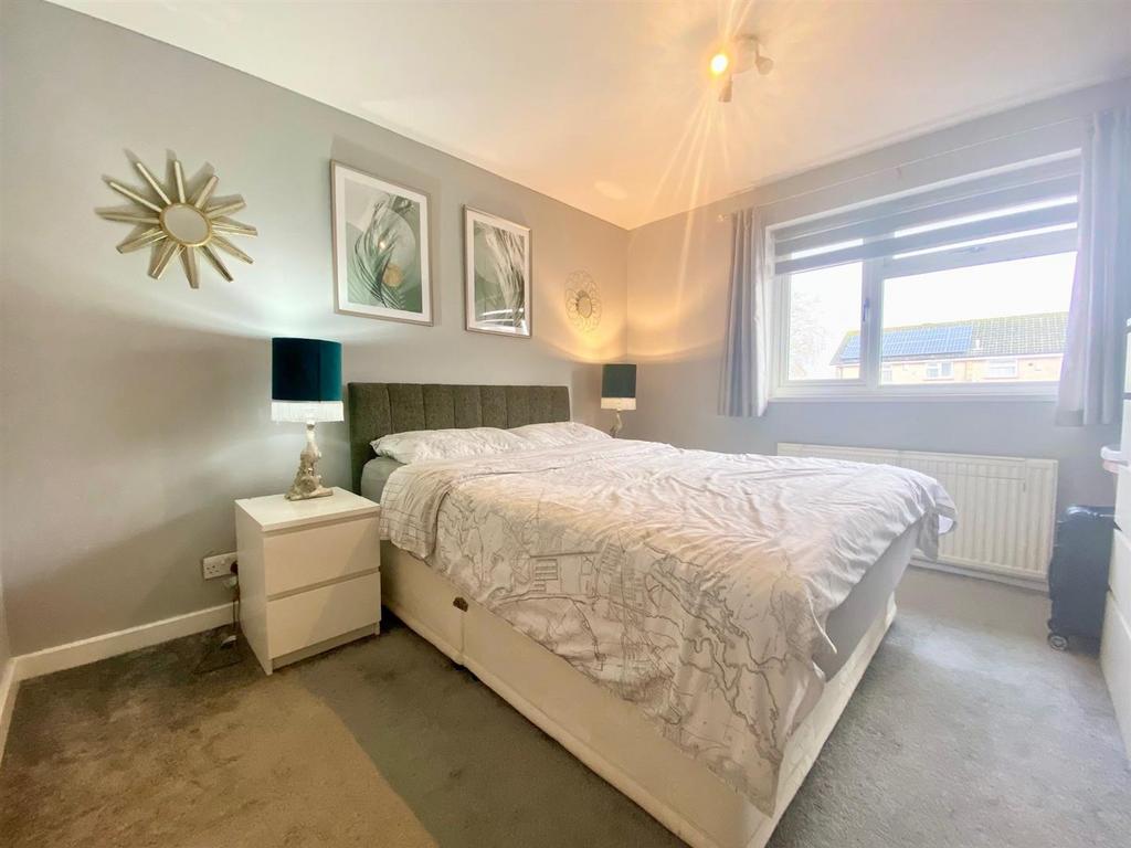 Bedroom 2 (3).jpg