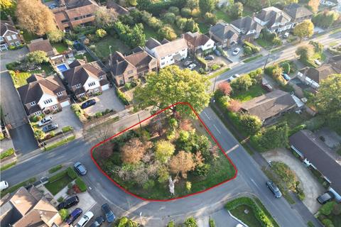 undefined, Woodfield Avenue, Northwood, HA6
