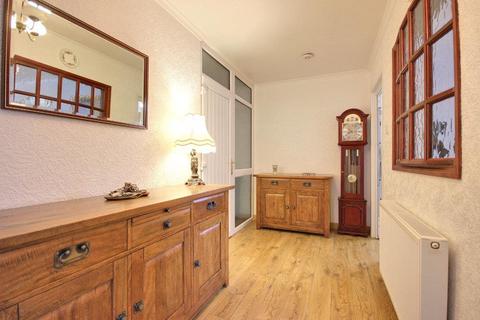 2 bedroom detached bungalow for sale, Gloucester Road, Hull