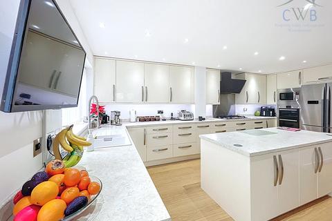 2 bedroom detached bungalow for sale, Gorham Close, Snodland, ME6
