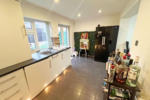 3 bedroom semi-detached house for sale, Braemar Close, Leicester, Leicestershire, LE4 7PL