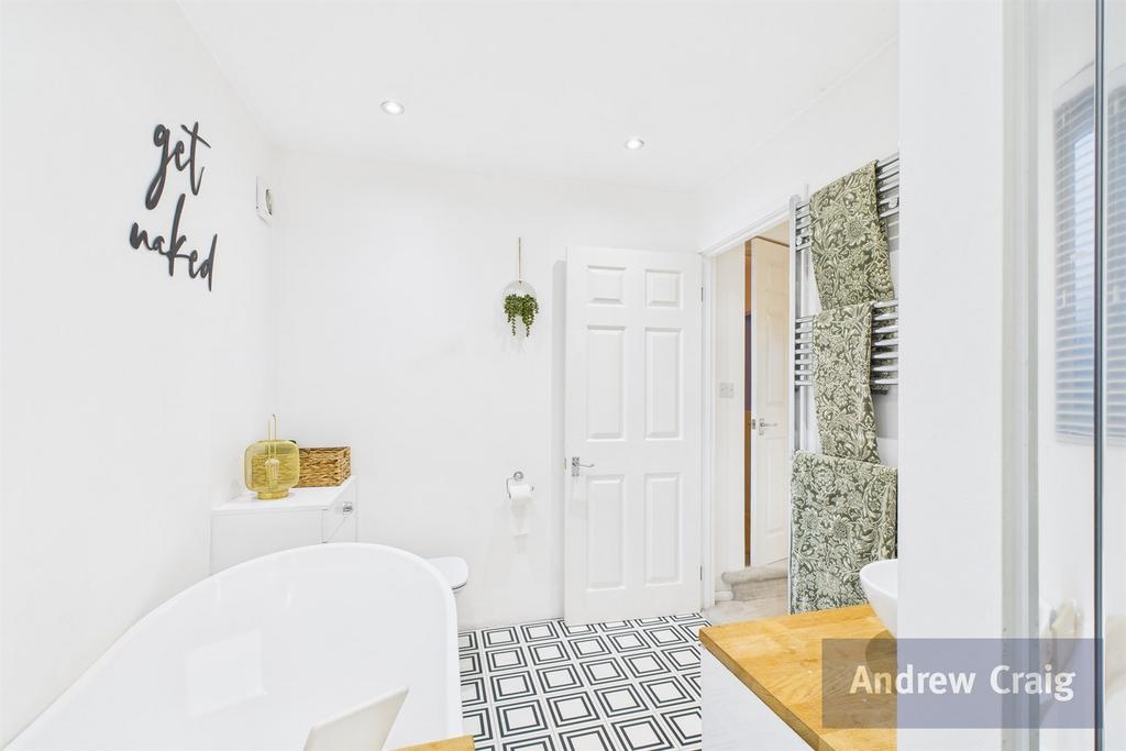 En Suite Bathroom