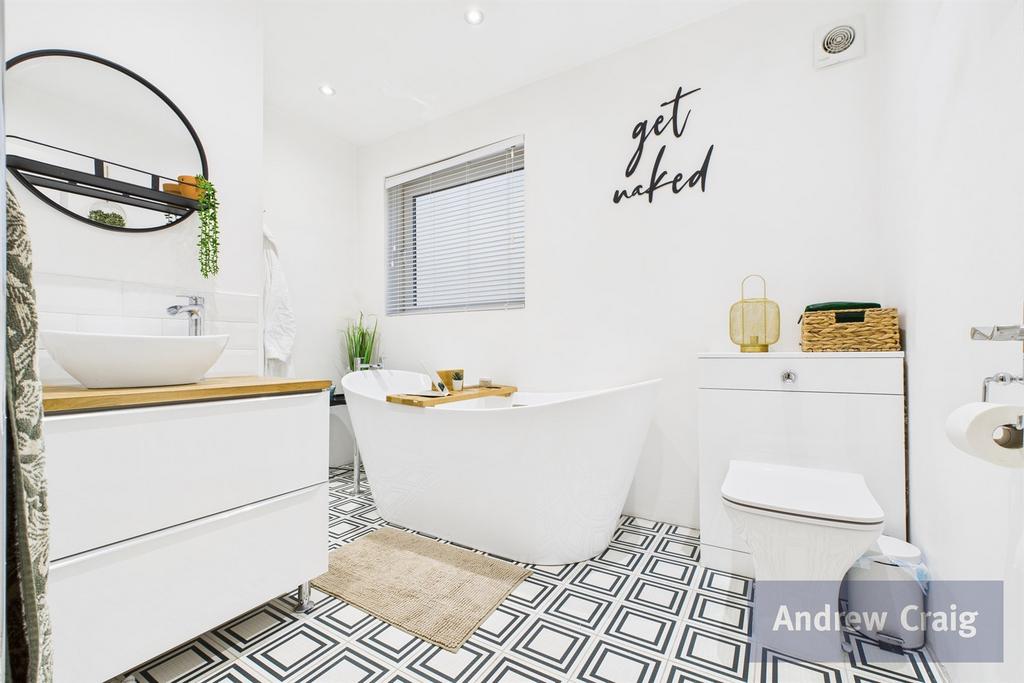 En Suite Bathroom