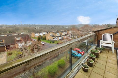undefined, Manor Court