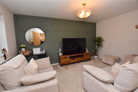 undefined, Fustian Avenue, Heywood, Greater Manchester, OL10