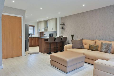 3 bedroom end of terrace house for sale, Hugo Close, Watford, WD18