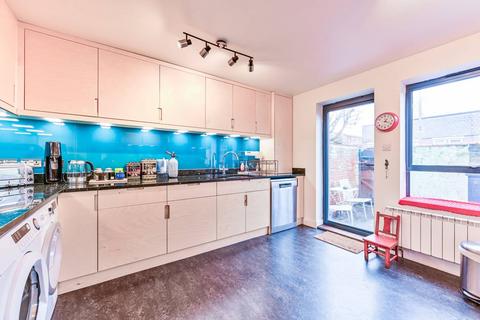 6 bedroom terraced house for sale, Victorian Grove, N16, Stoke Newington, London, N16