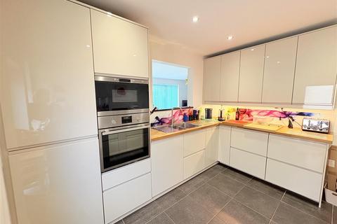 undefined, Manor Crescent, Southampton SO31