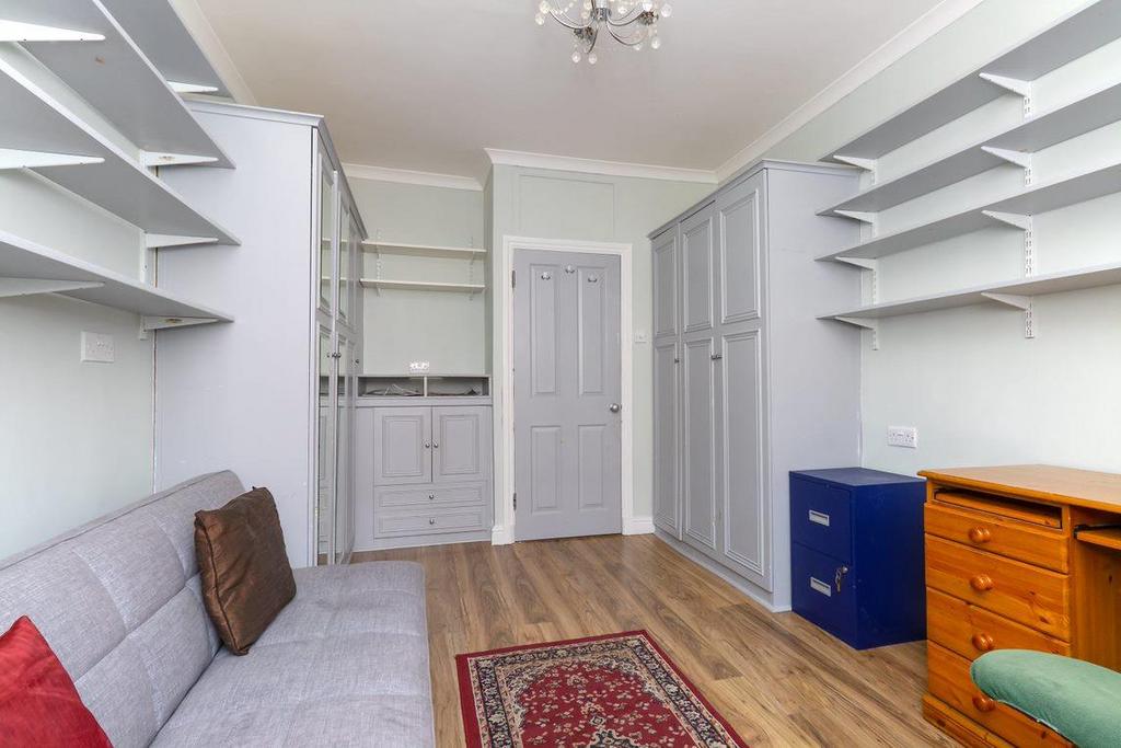 2nd bedroom 2.jpg