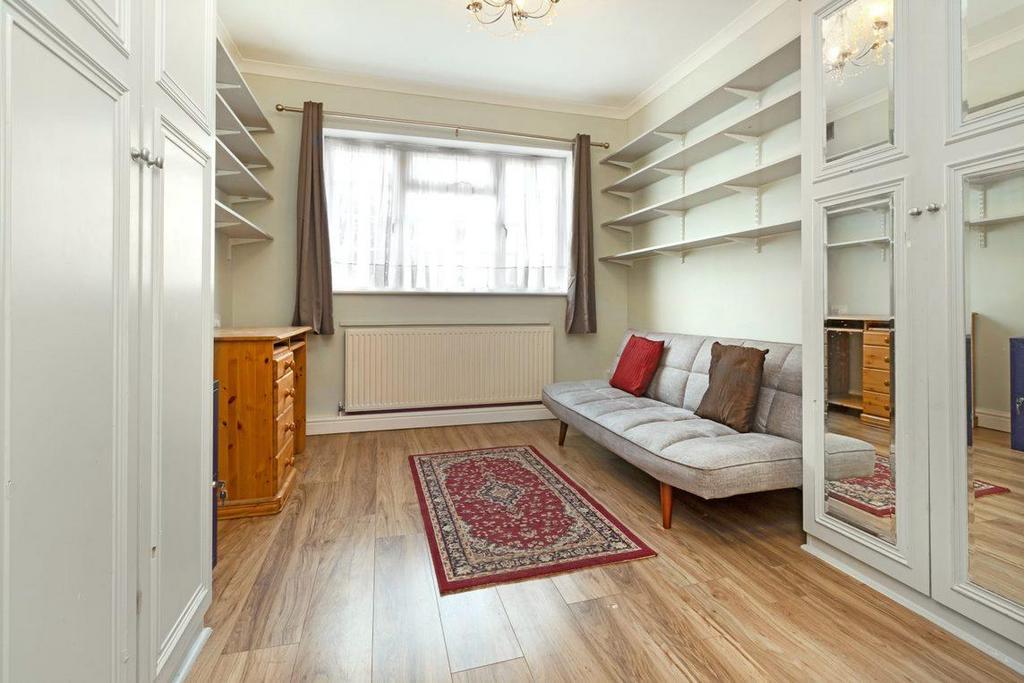 2nd bedroom 1.jpg