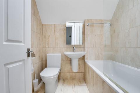 2 bedroom flat for sale, Grosvenor Road, West Wickham, Kent