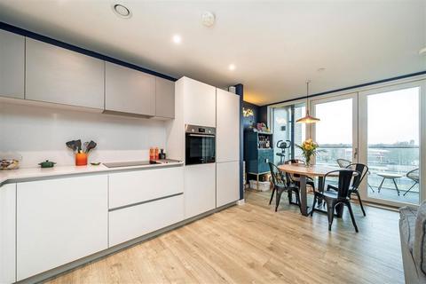 2 bedroom flat for sale, Goodwood Road, London SE14