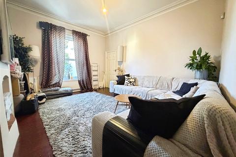 2 bedroom maisonette for sale, Station Road, West Drayton