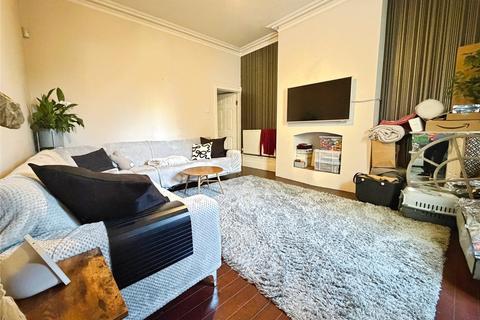 2 bedroom maisonette for sale, Station Road, West Drayton