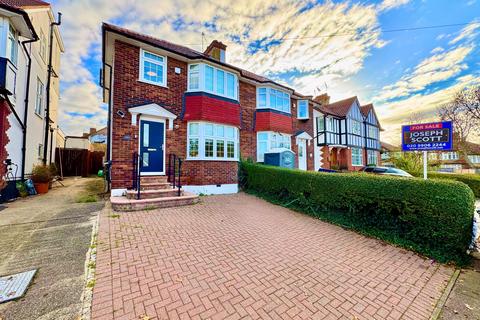 Farm Road, Edgware, HA8