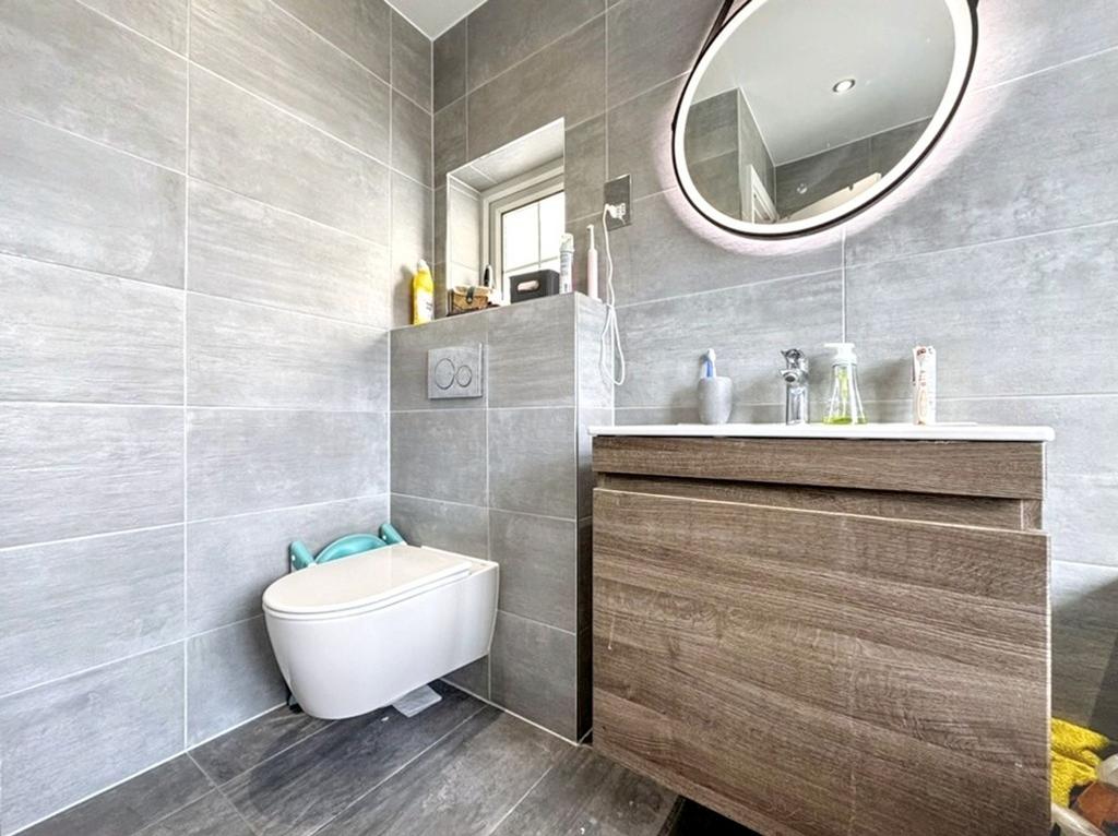 Family bathroom