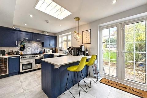 3 bedroom semi-detached house for sale, Farm Road, Edgware, HA8
