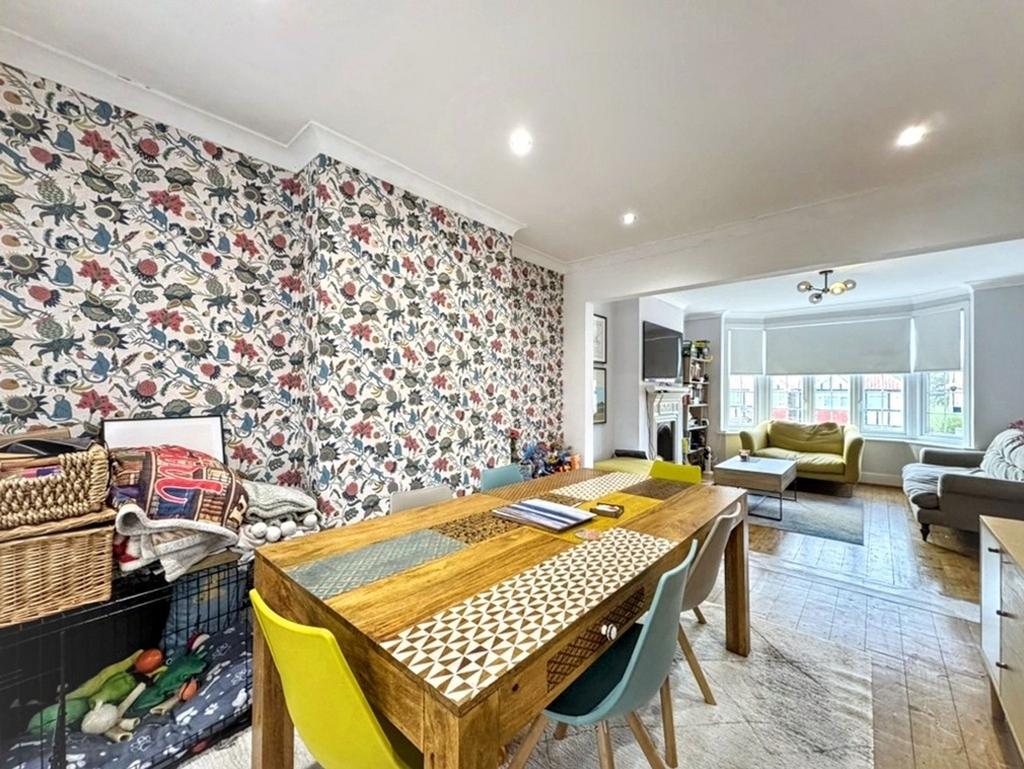 Open plan Dining/lounge area