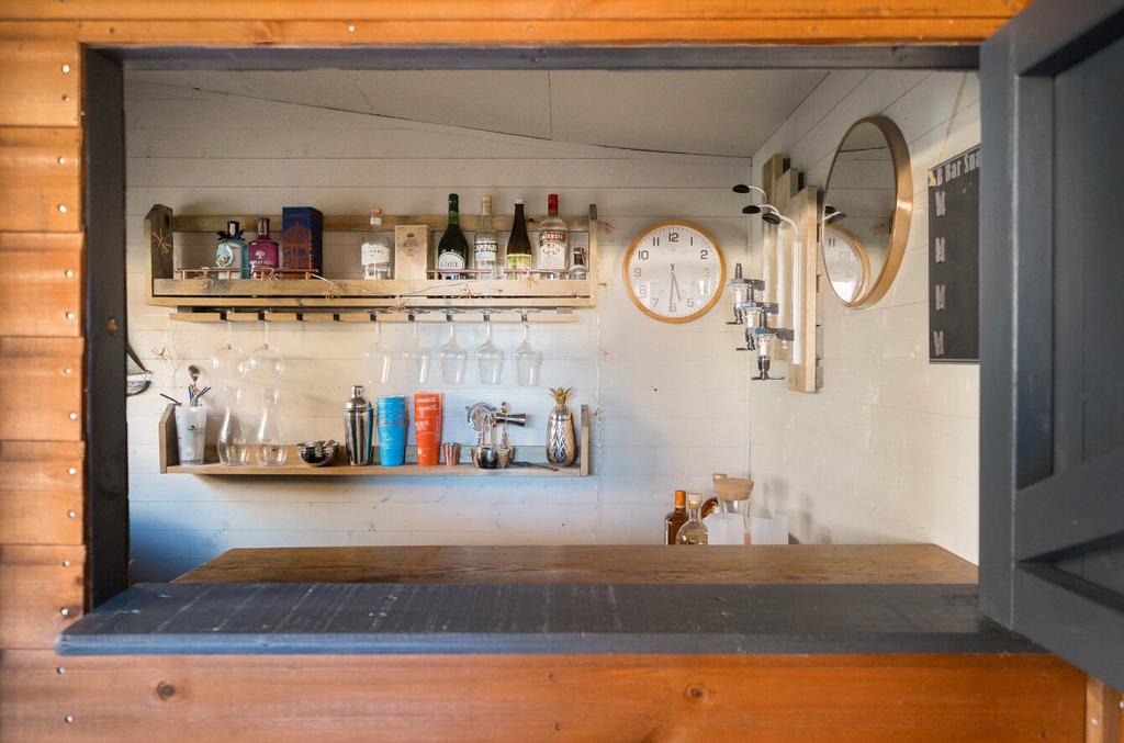 Garden Bar