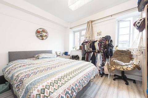 4 bedroom flat for sale, West End Lane, South Hampstead, London, NW6