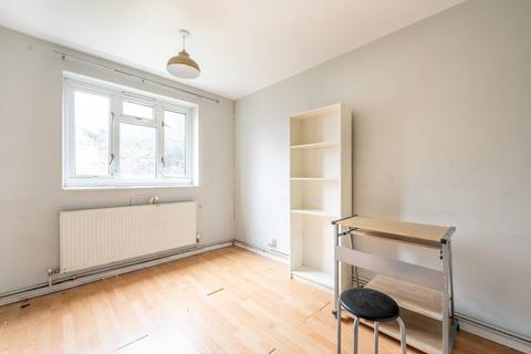 undefined, Dawn Crescent, Stratford, London, E15