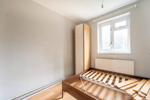 undefined, Dawn Crescent, Stratford, London, E15