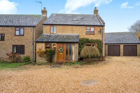 3 bedroom detached house for sale, Orchard Road, Oxfordshire OX15