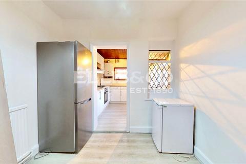 3 bedroom terraced house to rent, Central Road, Wembley, HA0