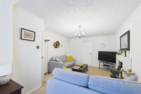 2 bedroom terraced house for sale, Flemming Avenue, Ruislip HA4