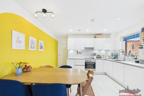2 bedroom apartment for sale, Hargrave Drive, Harrow