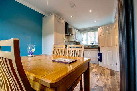 2 bedroom detached house for sale, Valley Meadow Close, Newbridge, NP11