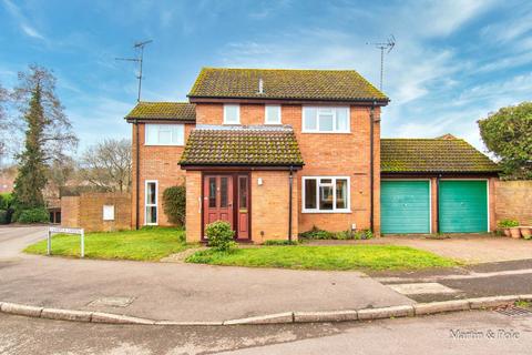 Clevedon Drive, Earley, Reading