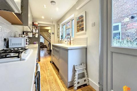 2 bedroom terraced house for sale, Berkhampstead Road, Chesham, HP5