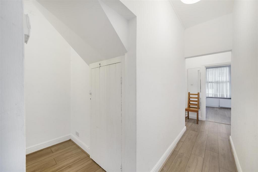 104 London Road - G59 Wq7 WNY4 E4nnu W3rs D.jpg