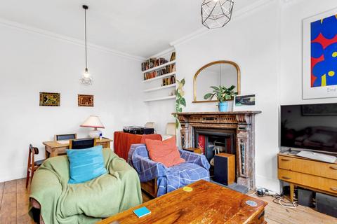 2 bedroom flat to rent, Lordship Park, London, N16
