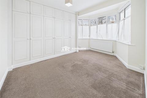 undefined, Leith Close, London