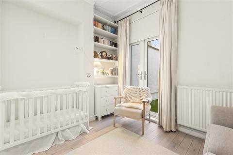 2 bedroom maisonette for sale, Endlesham Road, Balham, London, SW12