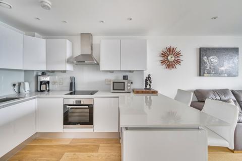 2 bedroom flat to rent, Ocean Way, Southampton SO14